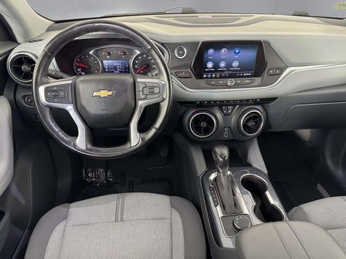 Silver Ice Metallic 2020 Chevrolet Blazer 1LT
