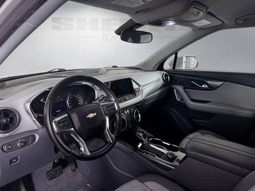 Silver Ice Metallic 2020 Chevrolet Blazer 1LT