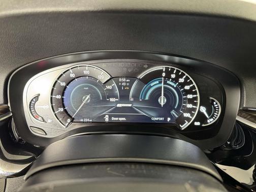 Jet Black 2018 BMW 530e iPerformance