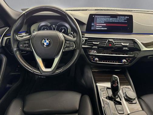 Jet Black 2018 BMW 530e iPerformance