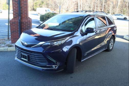2021 Toyota Sienna XLE 7 Passenger