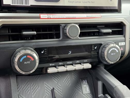 2025 Toyota Tacoma TRD Off Road