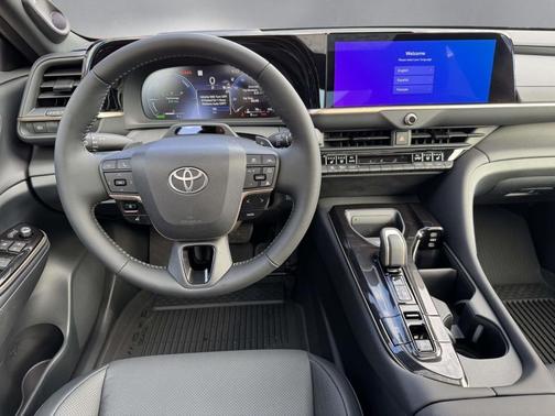 2026 Toyota Crown Platinum