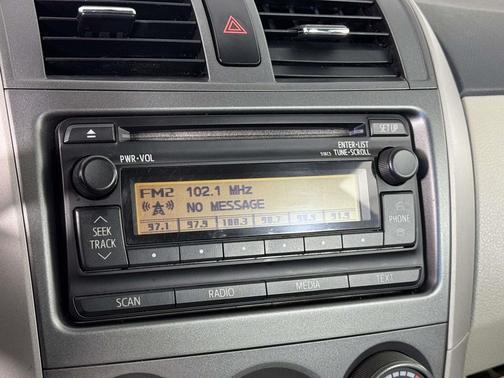 2012 Toyota Corolla LE