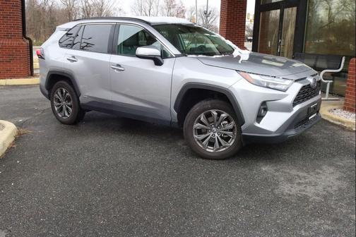 2022 Toyota RAV4 Hybrid XLE Premium