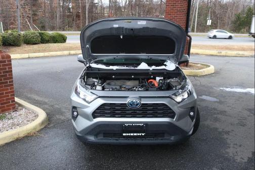 2022 Toyota RAV4 Hybrid XLE Premium