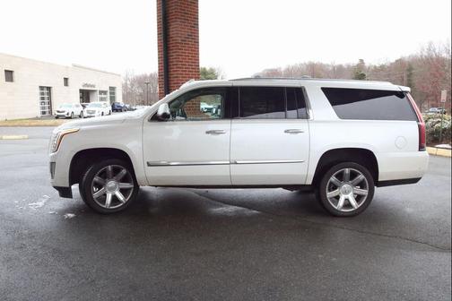 2017 Cadillac Escalade ESV Luxury