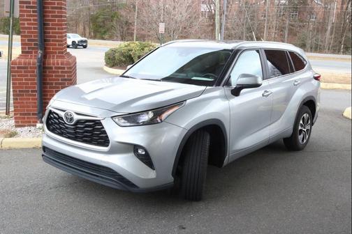 2024 Toyota Highlander XLE