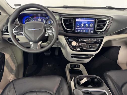 2020 Chrysler Pacifica Touring-L Plus