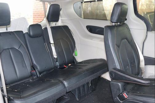 2020 Chrysler Pacifica Touring-L Plus