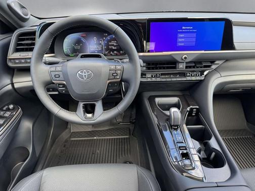 2025 Toyota Crown Signia Limited