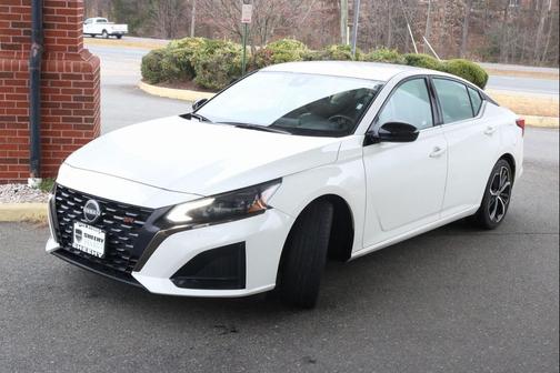 2023 Nissan Altima SR FWD