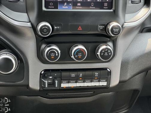 2022 RAM 2500 Big Horn Crew Cab 4x4 6'4' Box
