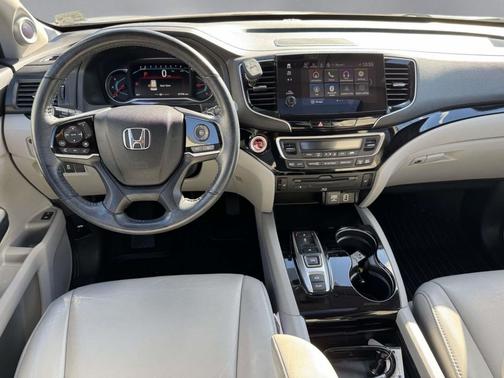 2021 Honda Pilot Touring 8-Passenger