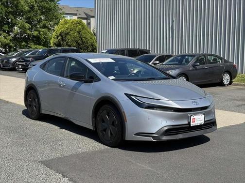2023 Toyota Prius LE