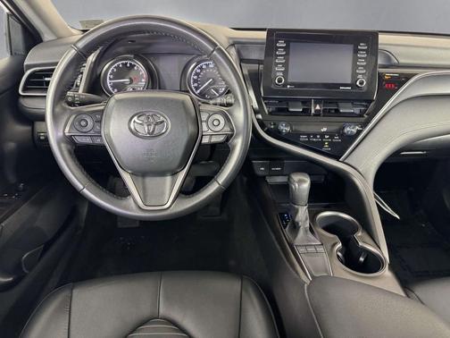 Midnight Black Metallic 2024 Toyota Camry SE