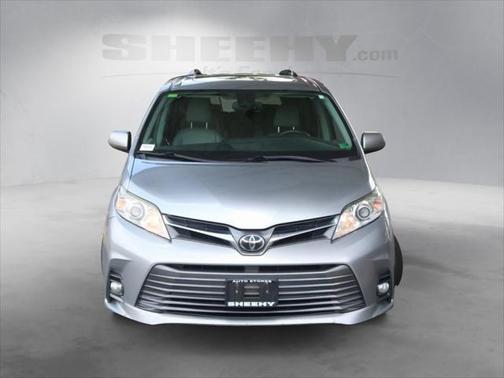 2018 Toyota Sienna XLE