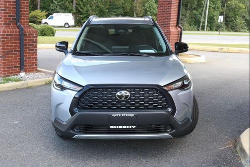 2025 Toyota Corolla Cross LE