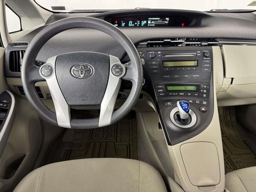 2010 Toyota Prius One