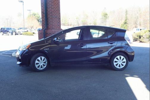 2014 Toyota Prius c Two