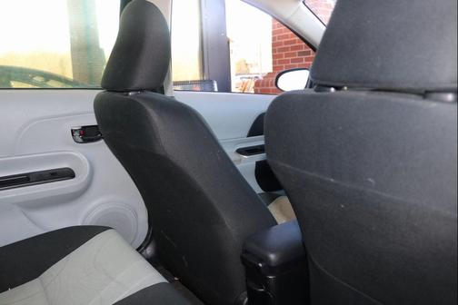 2014 Toyota Prius c Two