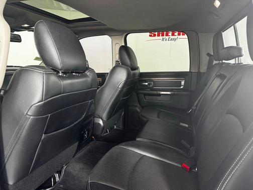 Bright White Clearcoat 2017 RAM 1500 Laramie