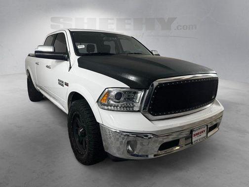 Bright White Clearcoat 2017 RAM 1500 Laramie