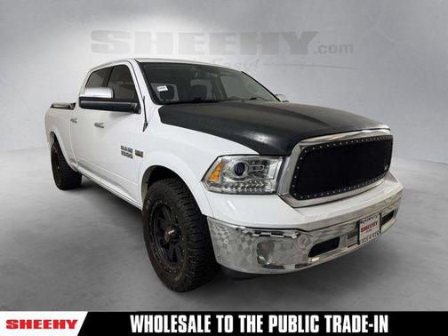 Bright White Clearcoat 2017 RAM 1500 Laramie