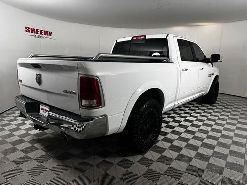 Bright White Clearcoat 2017 RAM 1500 Laramie