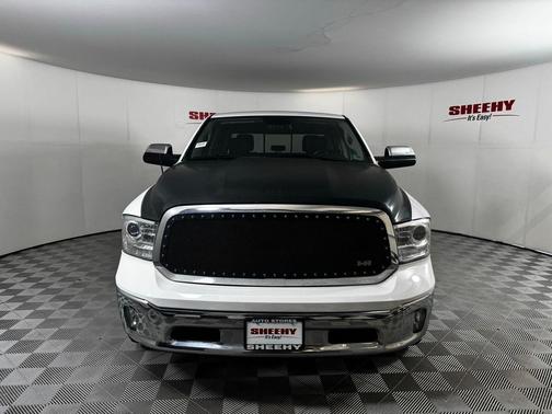 Bright White Clearcoat 2017 RAM 1500 Laramie