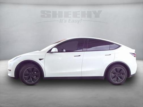 2021 Tesla Model Y Standard Range Rear-Wheel Drive