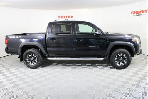 Midnight Black Metallic 2018 Toyota Tacoma TRD Off Road