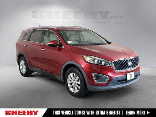 Red 2016 Kia Sorento LX