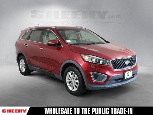 Red 2016 Kia Sorento LX