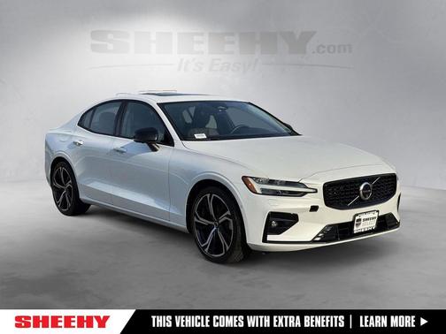 2024 Volvo S60 B5 Plus Dark Theme