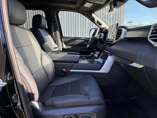 2025 Toyota Tundra Platinum