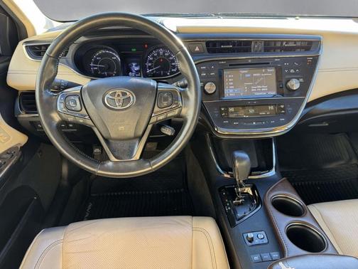 2018 Toyota Avalon Hybrid Limited