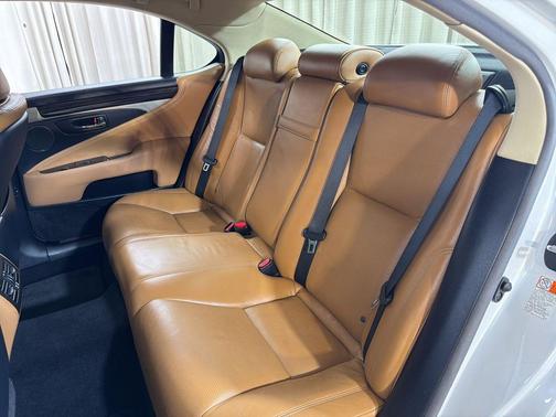 White 2017 Lexus LS 460 Base