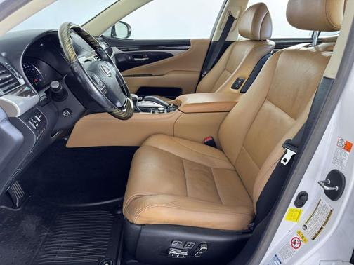 Eminent White Pearl 2017 Lexus LS 460 Base