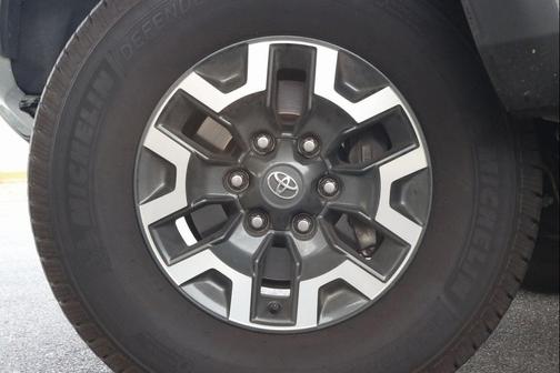 2022 Toyota Tacoma TRD Off Road