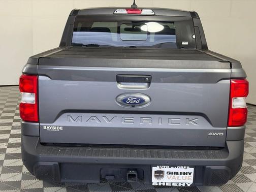 Gray Metallic 2024 Ford Maverick Lariat