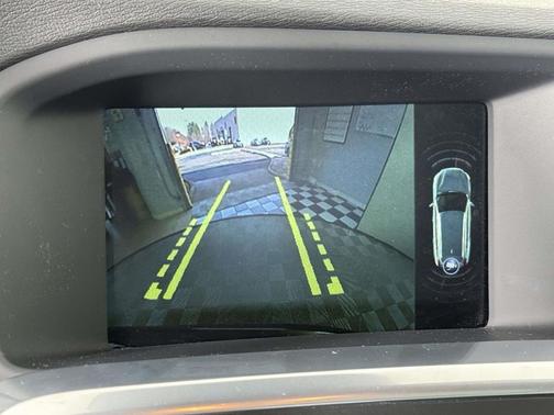 2016 Volvo V60 Cross Country T5 Platinum