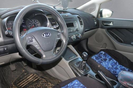 Aurora Black Pearl 2016 Kia Forte LX