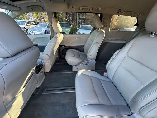 Predawn Gray Mica 2020 Toyota Sienna XLE Premium