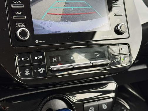 2022 Toyota Prius LE