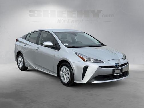 2022 Toyota Prius LE