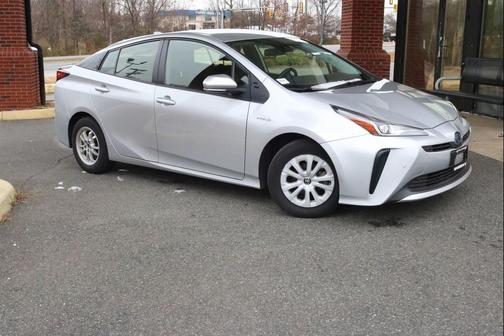 2022 Toyota Prius LE