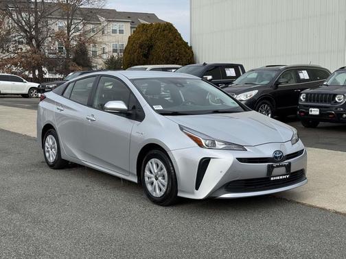 2022 Toyota Prius LE