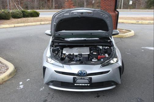 2022 Toyota Prius LE