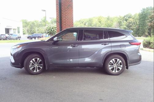 2020 Toyota Highlander Hybrid XLE